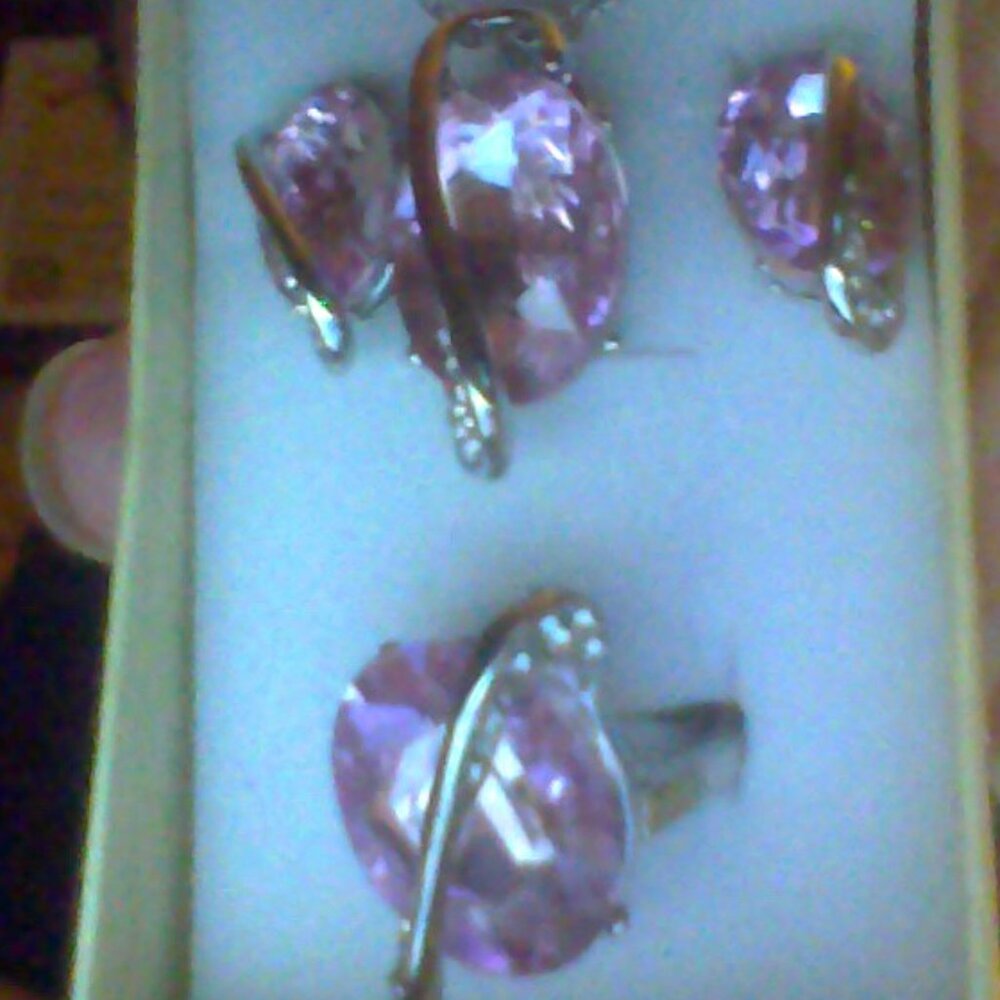 silver and amethyst necklace earrings and size5 ring